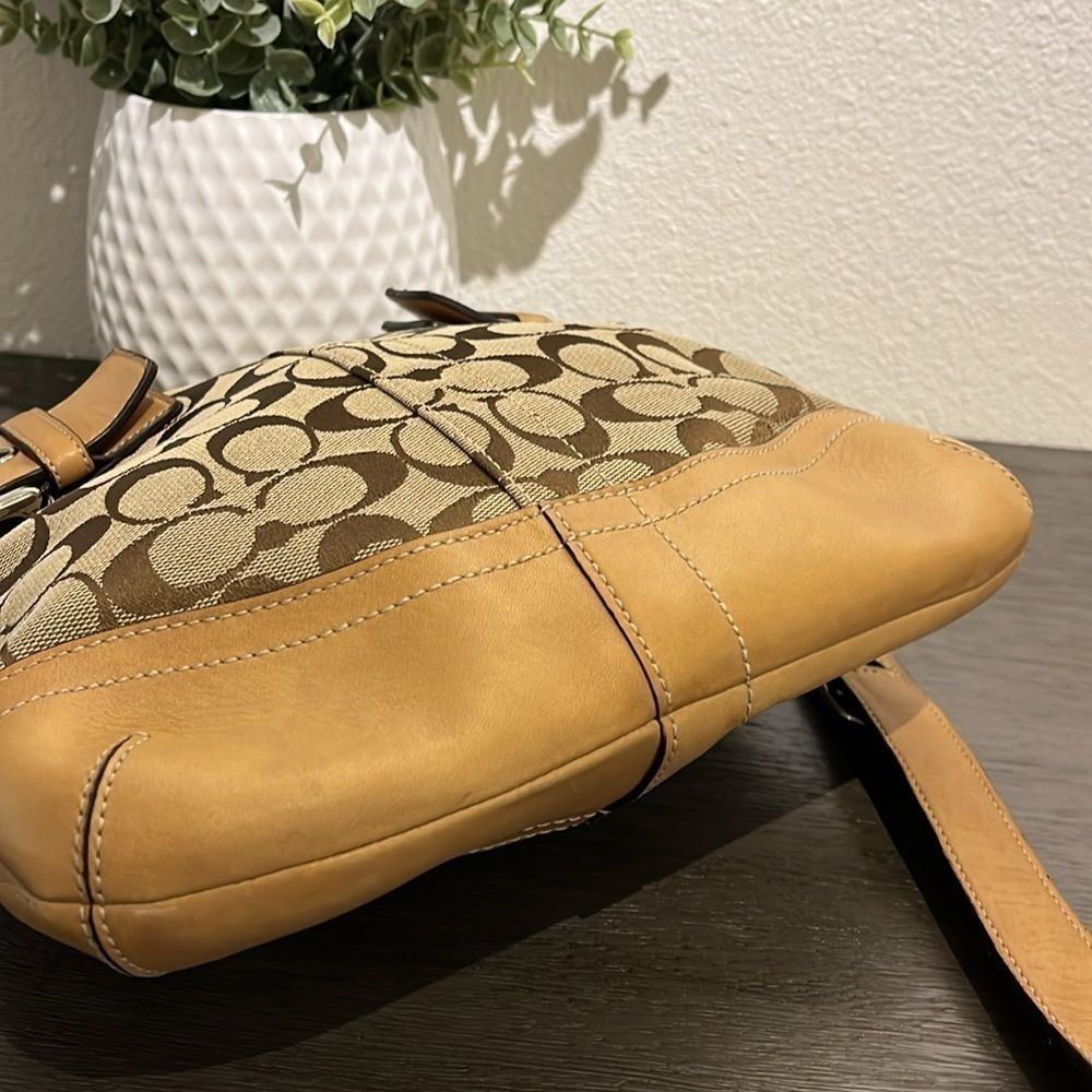 COACH 3574 Vintage Sufflette Cloth + Leather Shoulder Bag Crossbody Y2K - Picture 6 of 16